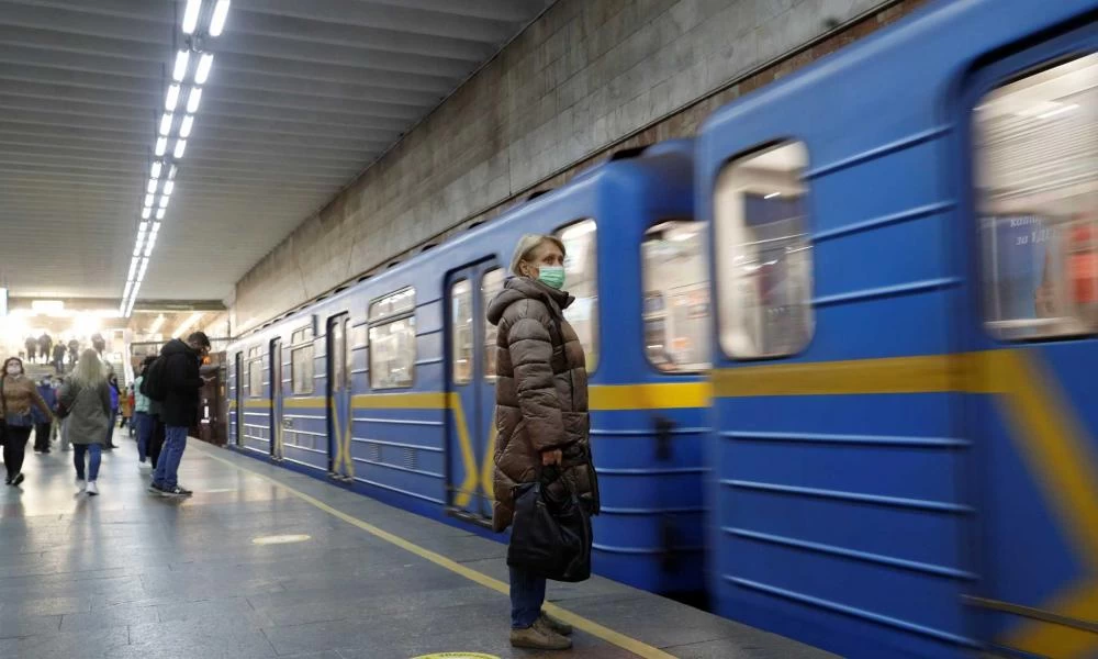 ΗΠΑ: Την κατηγόρησε ότι τον αγνοούσε και την μαχαίρωσε πισώπλατα στο μετρό